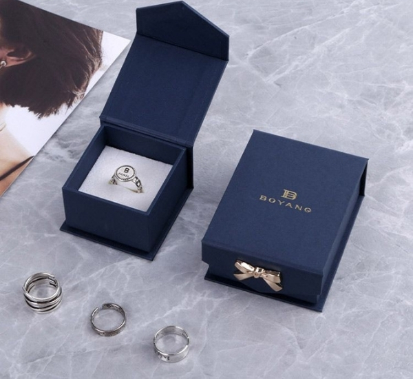 Magnetic Jewelry Packing Box